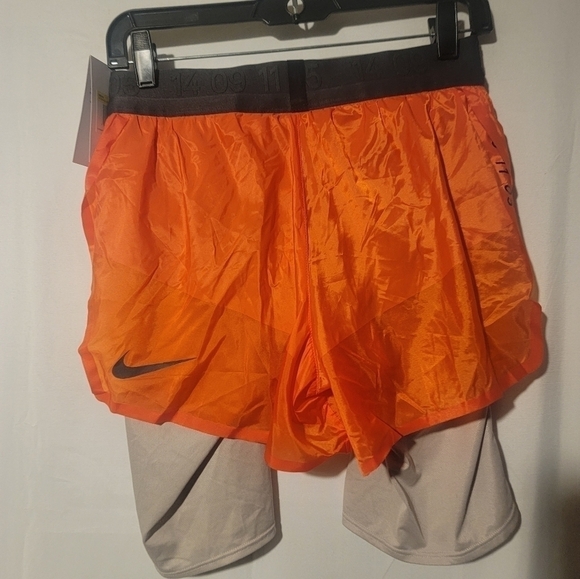 Nike Tech Pack 2 in 1 Orange Gray Running Shorts AQ6442-891 Mens Size Small - Picture 2 of 6